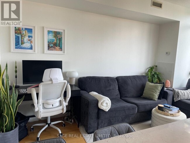 Photo - 281 Mutual St Unit 2107