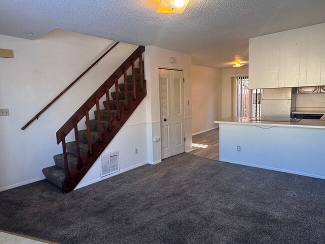 Photo - 2 Bed, 1 Bath, 2 Story Townhouse!!! Unit B