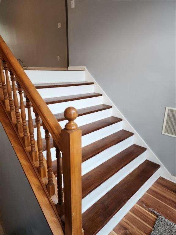 Photo - 1158 Olde Hinge Way