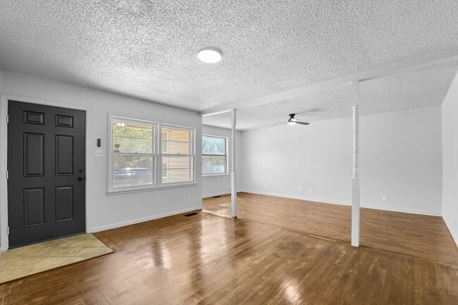 Photo - 1701 Tower Dr