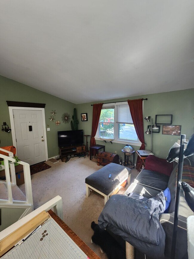 Photo - 207 Purefoy Rd Unit #A