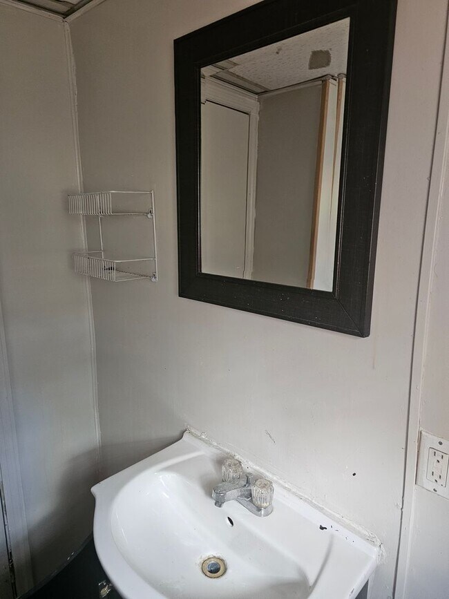 Photo - 2 BR/ 1 BA Home