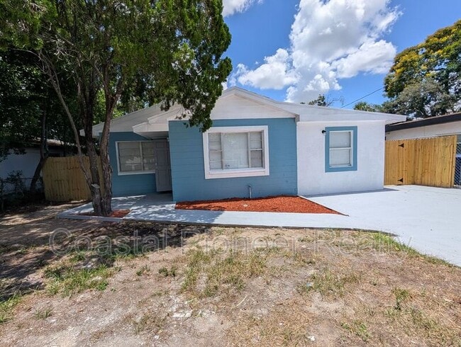 Building Photo - 3721 N Whittier St