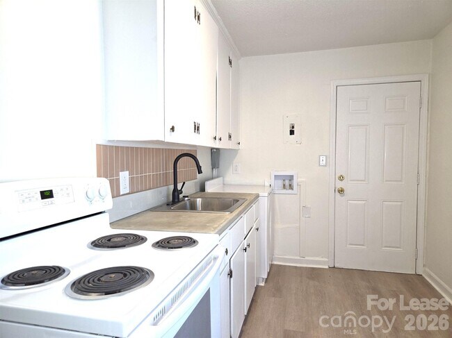 2831 Willow St Unit 2