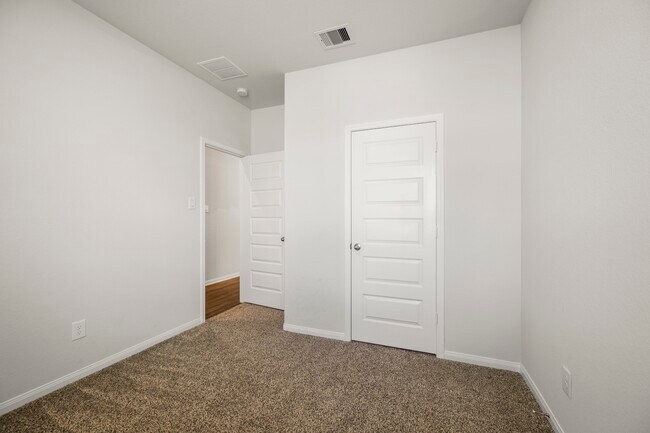 Photo - 25207 Pomegranate Pl