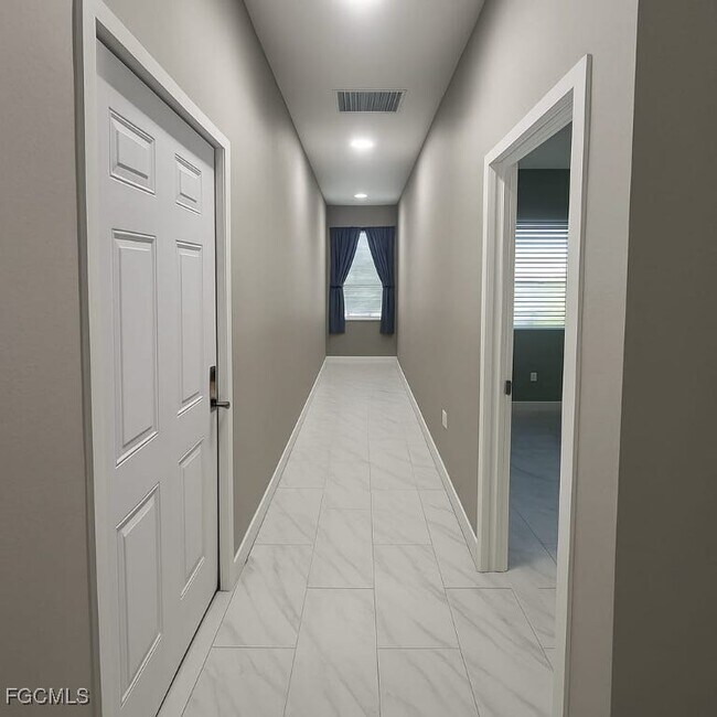 Photo - 2431 Paul Ave S