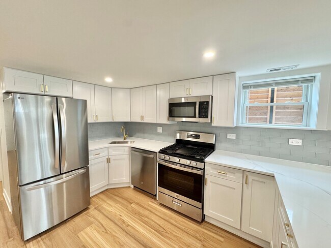 Photo - 4816 W Henderson St Unit G