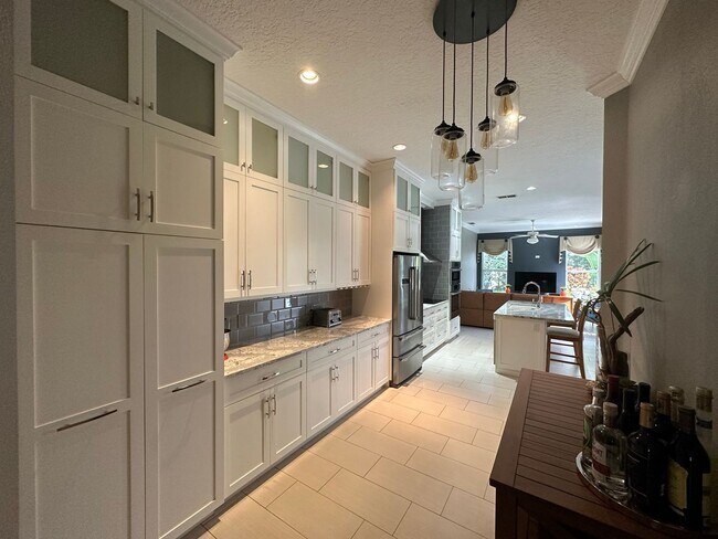 Photo - Lake Mary/Heathrow - 4 Bedroom, 2 Bathroom...