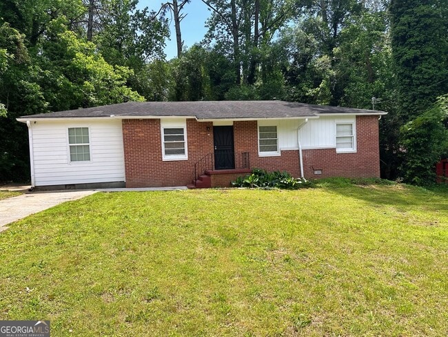Photo - 221 Banberry Dr SE House