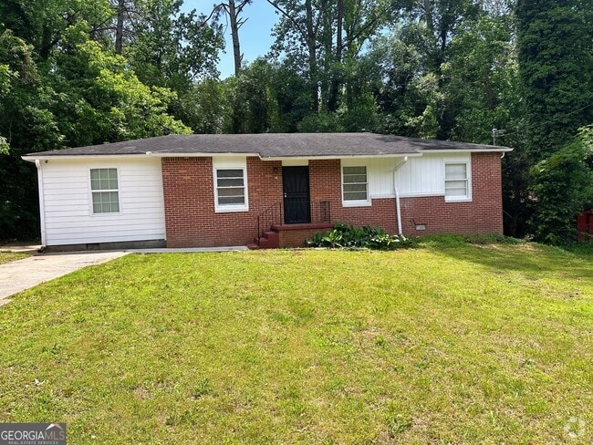 Building Photo - 221 Banberry Dr SE Rental
