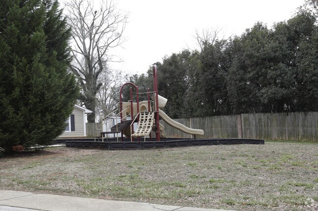 Photo - Rocky Creek Village