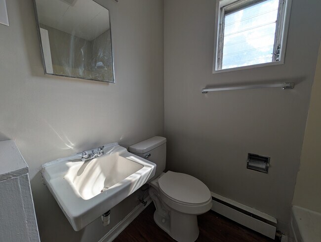 Photo - 2908 Memorial Ave Unidad 3