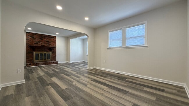 Photo - 1212 E 39th Pl