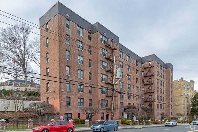 Photo - 77 Bronx River Rd