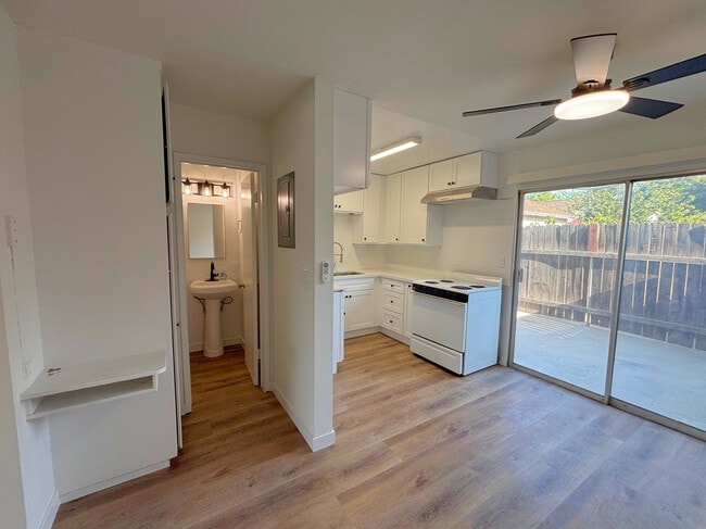 673 S Eremland Dr Unit 673 S Eremland Dr Unit 2