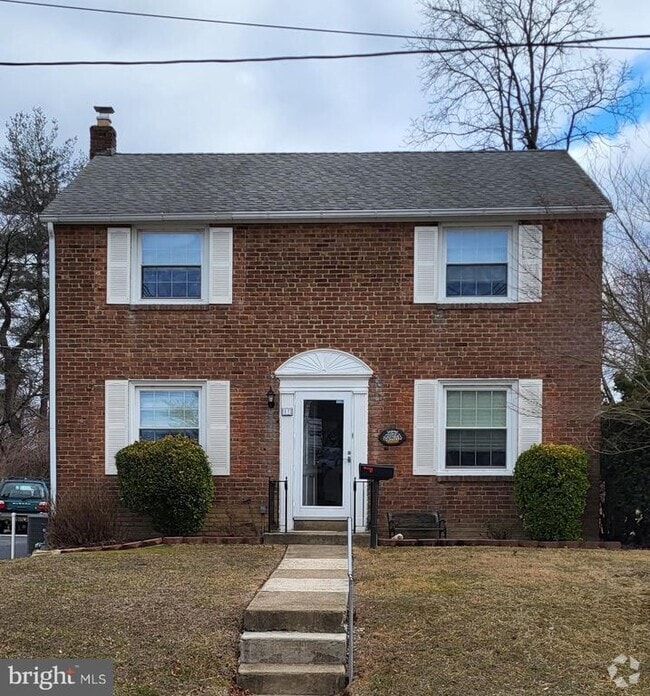 Building Photo - 37 Schuyler Rd Rental