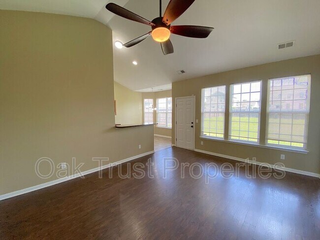 Photo - 7668 Eagle Lake Rd