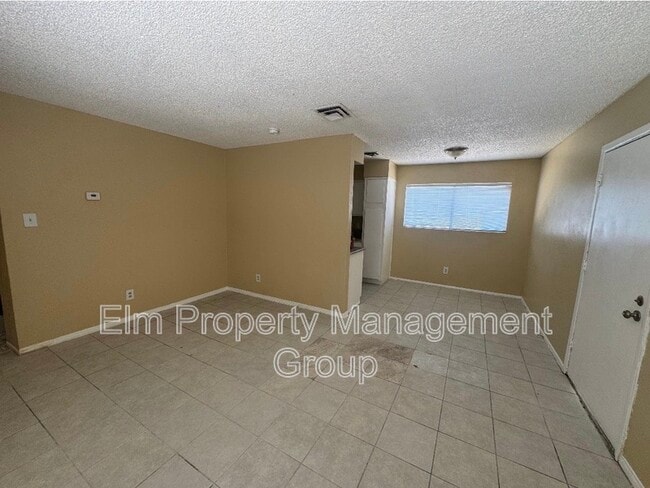 Photo - 2516 E Mesquite Ave