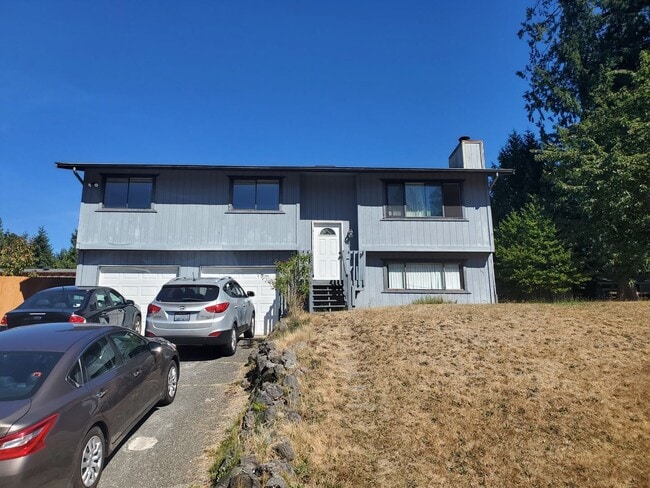 Building Photo - 3 Bedroom Home In East Bremerton