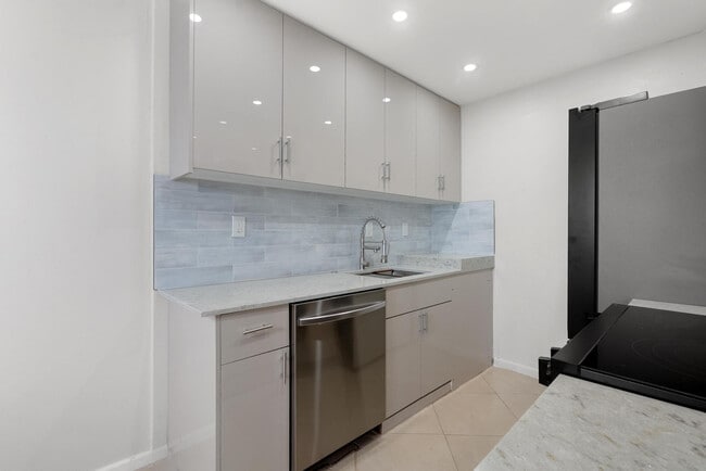 Photo - 3038 Cornwall B Unit 3038