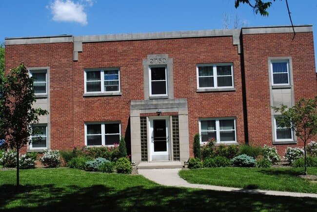 Building Photo - 2750 Linshaw