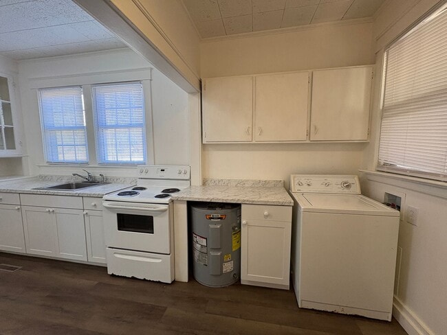 Photo - Spacious house in Appomattox!