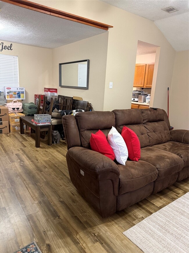 Photo - 2920 Thistledown Dr