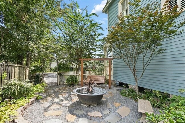 Photo - 926 W 15th Ave