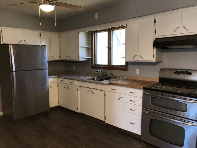 Photo - Newly Renovated House For Rent!