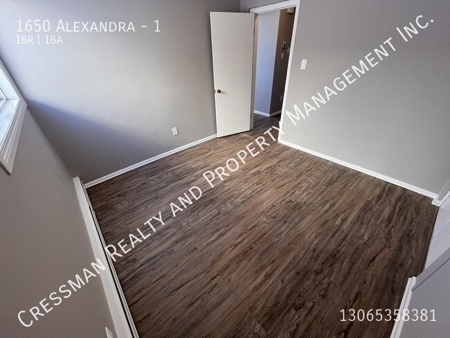 Photo - 1 Bed 1 bath APARTMENT located in Regina, SK - Rosemont area Unit 1