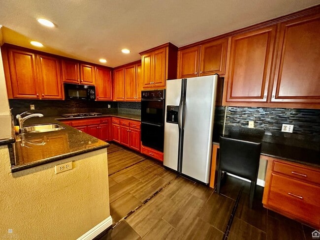 Photo - Attractive 3bd/2.5ba Townhouse in Sonoma Greens!