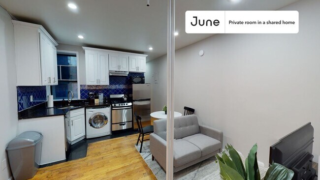 Room in Shared 3 bed/1 bath home in Upper West Side