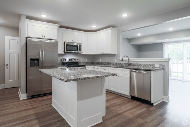 2BR, 2.5BA - 1,400SF - Kitchen - Fairway Corners Townhomes