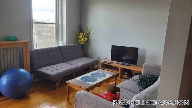 Photo - 154 Harvard St Unit 7