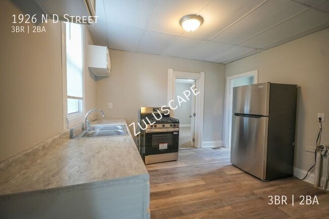 Photo - 1926 N D St