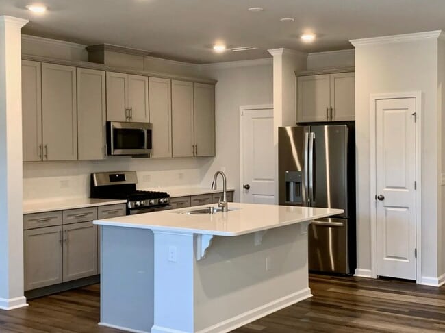 Photo - 525 Hazy Hls Ln