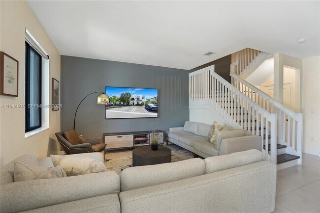 Photo - 20648 NE 7th Pl