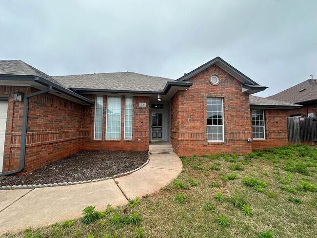 Photo - 4 Bed, 2.5 Bath Brick home with 2 car garage