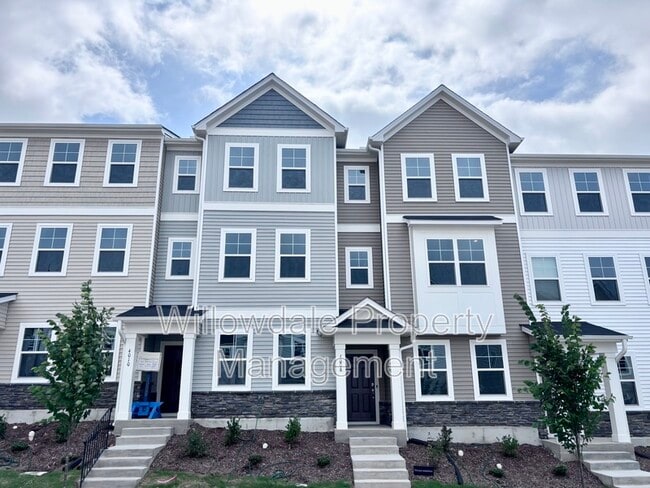 Building Photo - 4010 Silver Oak Ln Rental