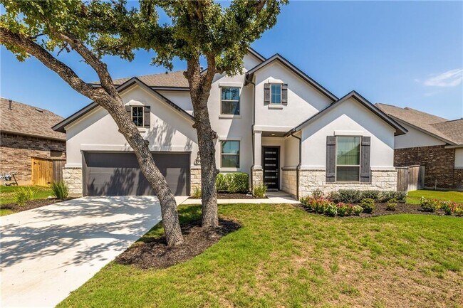 Photo - 718 Whitetail Dr
