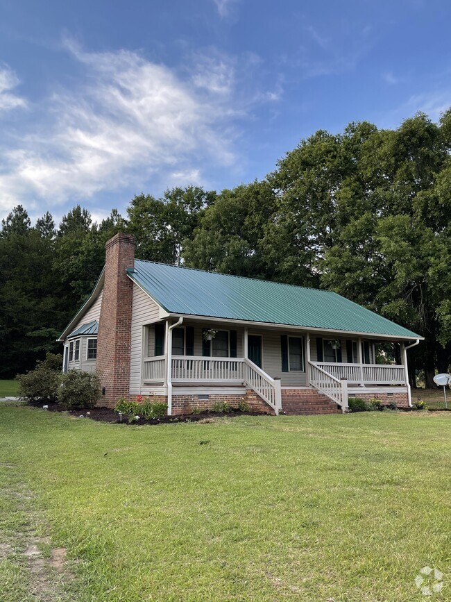 Building Photo - 1623 Cedar Rock Church Rd Rental