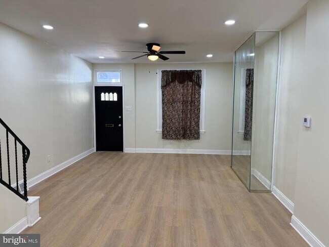 Photo - 5116 Folsom St