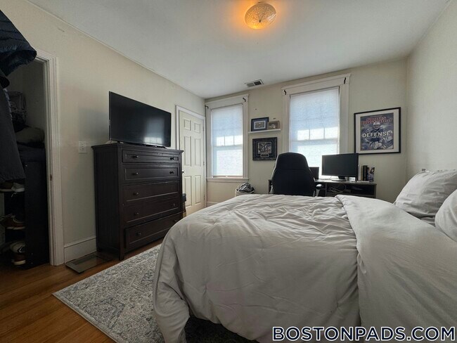 Photo - 138 Nonantum St