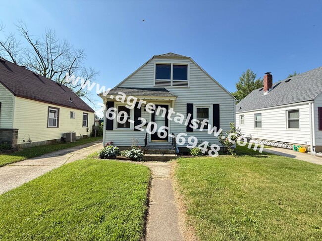 Photo - 522 Curdes Ave House