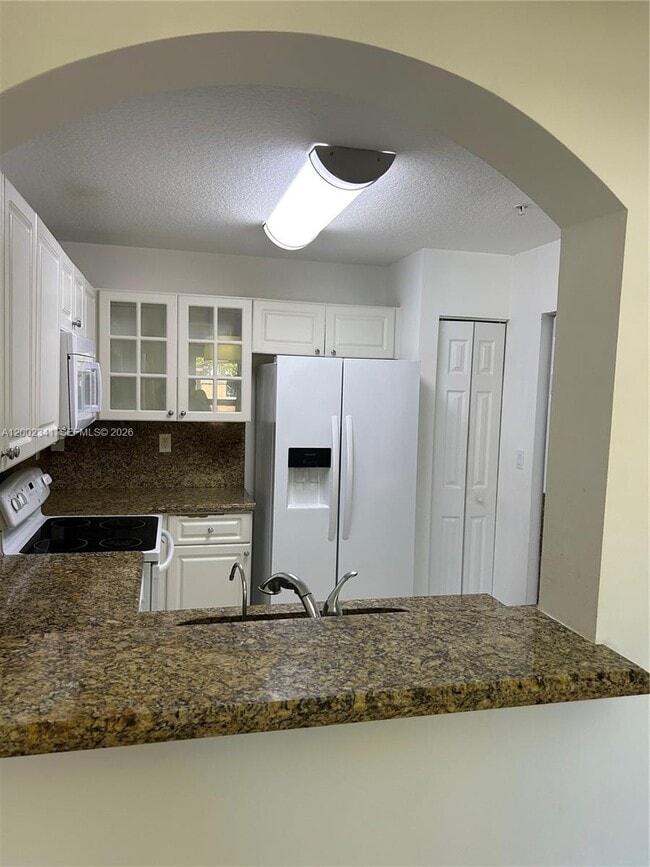Photo - 915 SW 143rd Terrace
