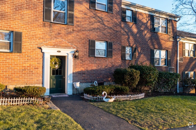 Photo - Highland Terrace Cooperative Apartments