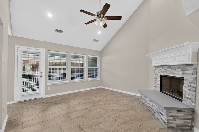 829 Summercreek Dr