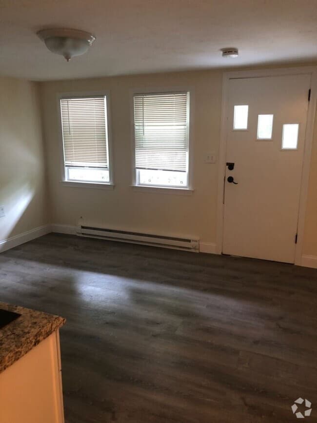 Building Photo - South Orleans 2 Bedroom Unit 11 Rental