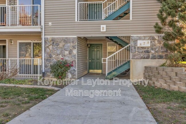 Building Photo - 490 E 700 S