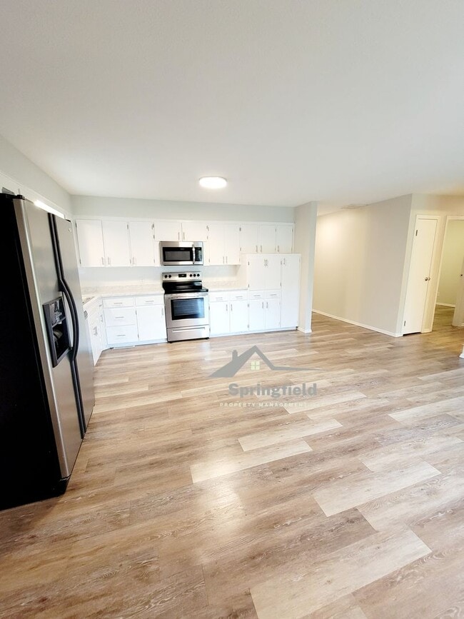 Photo - 1252 E Cambridge St